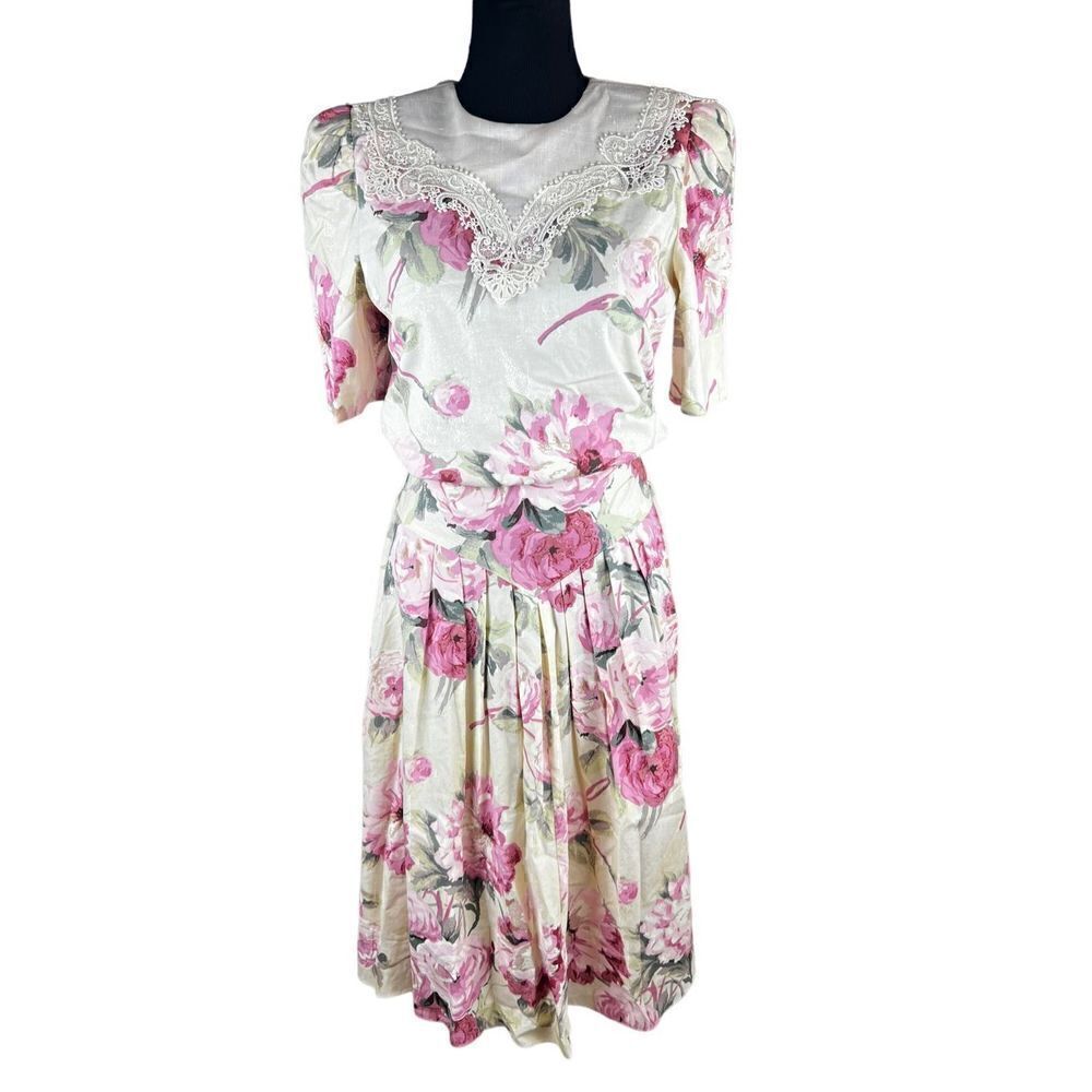 Vintage floral Prairie made in the USA dress 80’s romantic girlycore 12